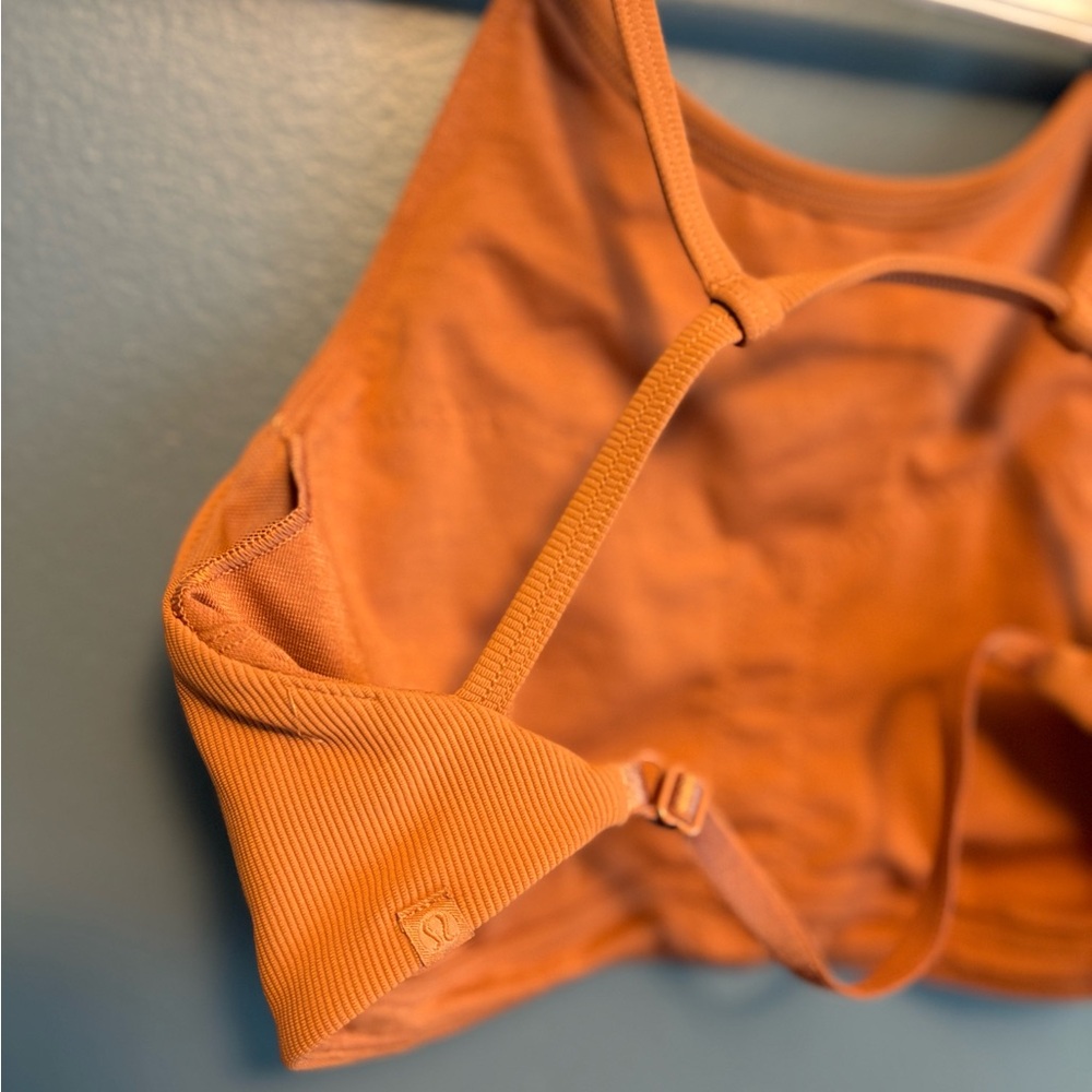 Lululemon Inner Glow Bra Size 4 - Picture 6 of 8